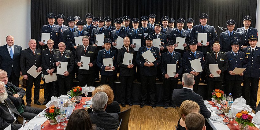 Fluthilfemedaille für Helfer des ABC-Zugs