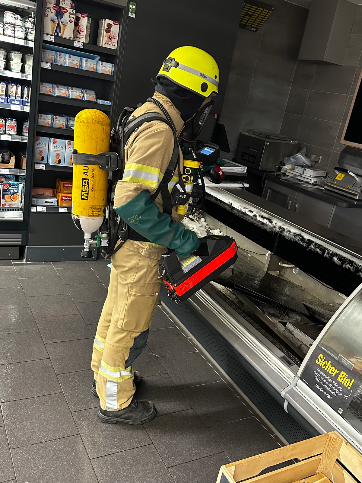 Gefahrgutaustritt in Supermarkt
